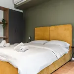 Beautiful Center Apartment