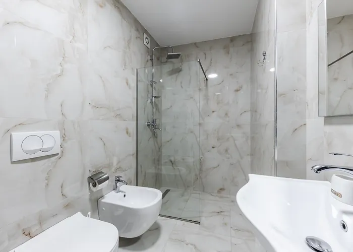 Beautiful Center Apartment *