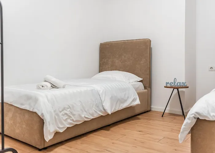 Beautiful Center Apartment