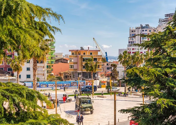 Beautiful Center Apartment *